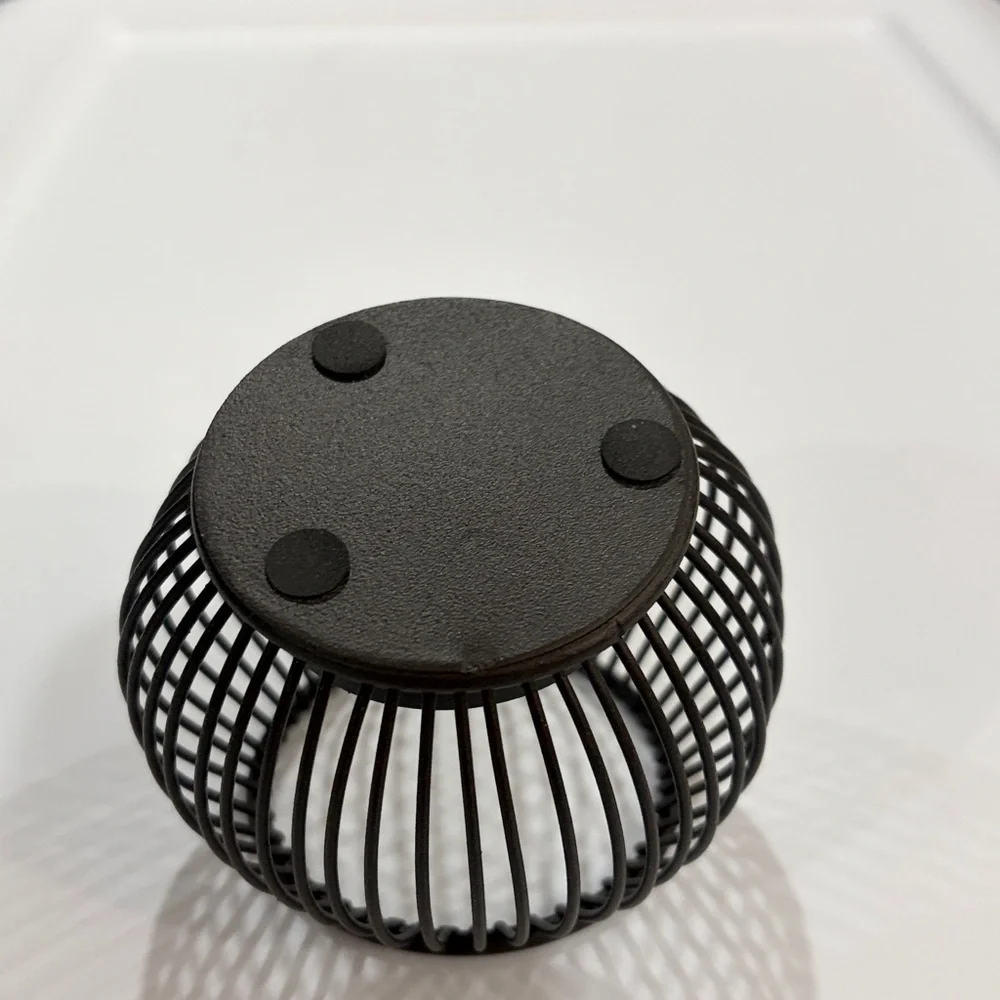 Elegant Black Wire Candle Holder - Picture 3 of 4